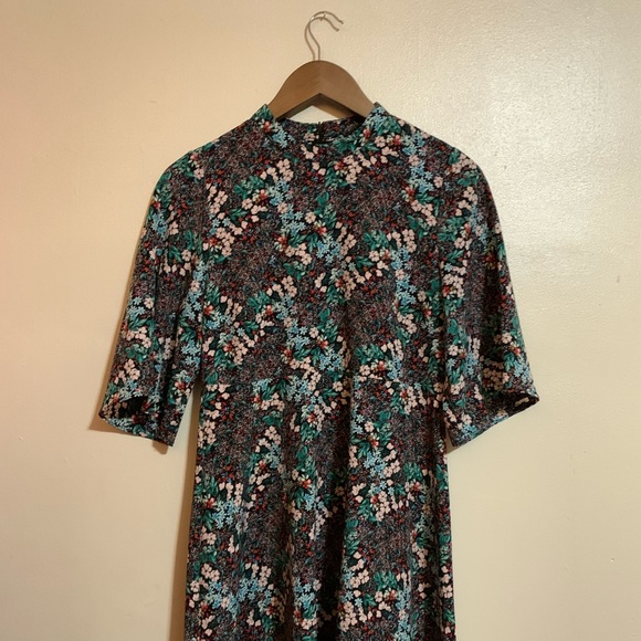 Zara Mock Neck Floral Dress - Picture 4 of 5